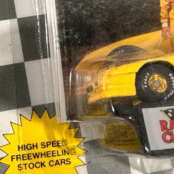 Racing Champions NASCAR Michael Waltrip 1:64 - Picture 6 of 8